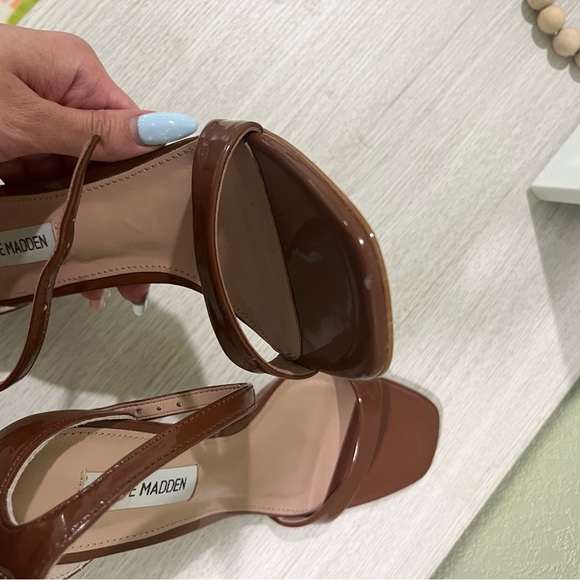 Brown Steve Madden heels - Picture 5 of 6